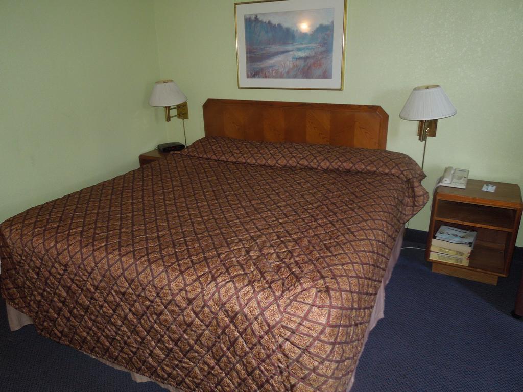 Travelodge - Cincinnati シャロンビル 部屋 写真