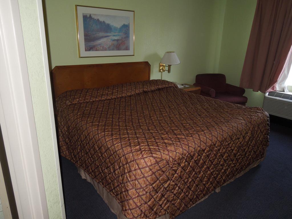 Travelodge - Cincinnati シャロンビル 部屋 写真