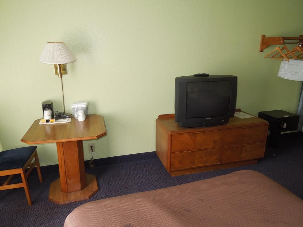 Travelodge - Cincinnati シャロンビル 部屋 写真
