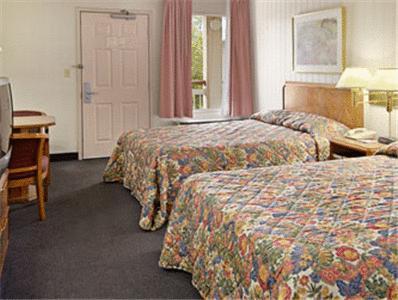 Travelodge - Cincinnati シャロンビル 部屋 写真